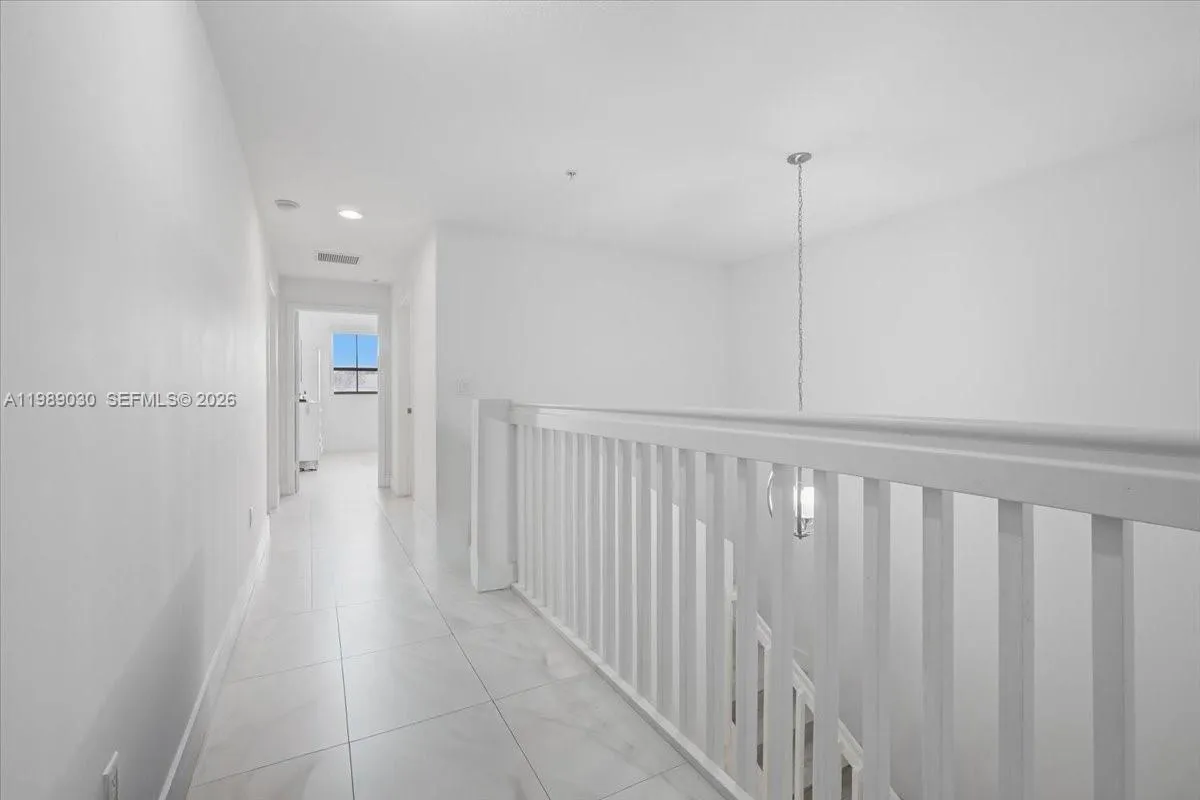 8390 Sw 72nd Ave 106, Miami, Florida 33143, Miami, Florida 33143, 2 Bedrooms Bedrooms, ,2 BathroomsBathrooms,Residential Lease,For Rent,8390 Sw 72nd Ave 106, Miami, Florida 33143,A11989030