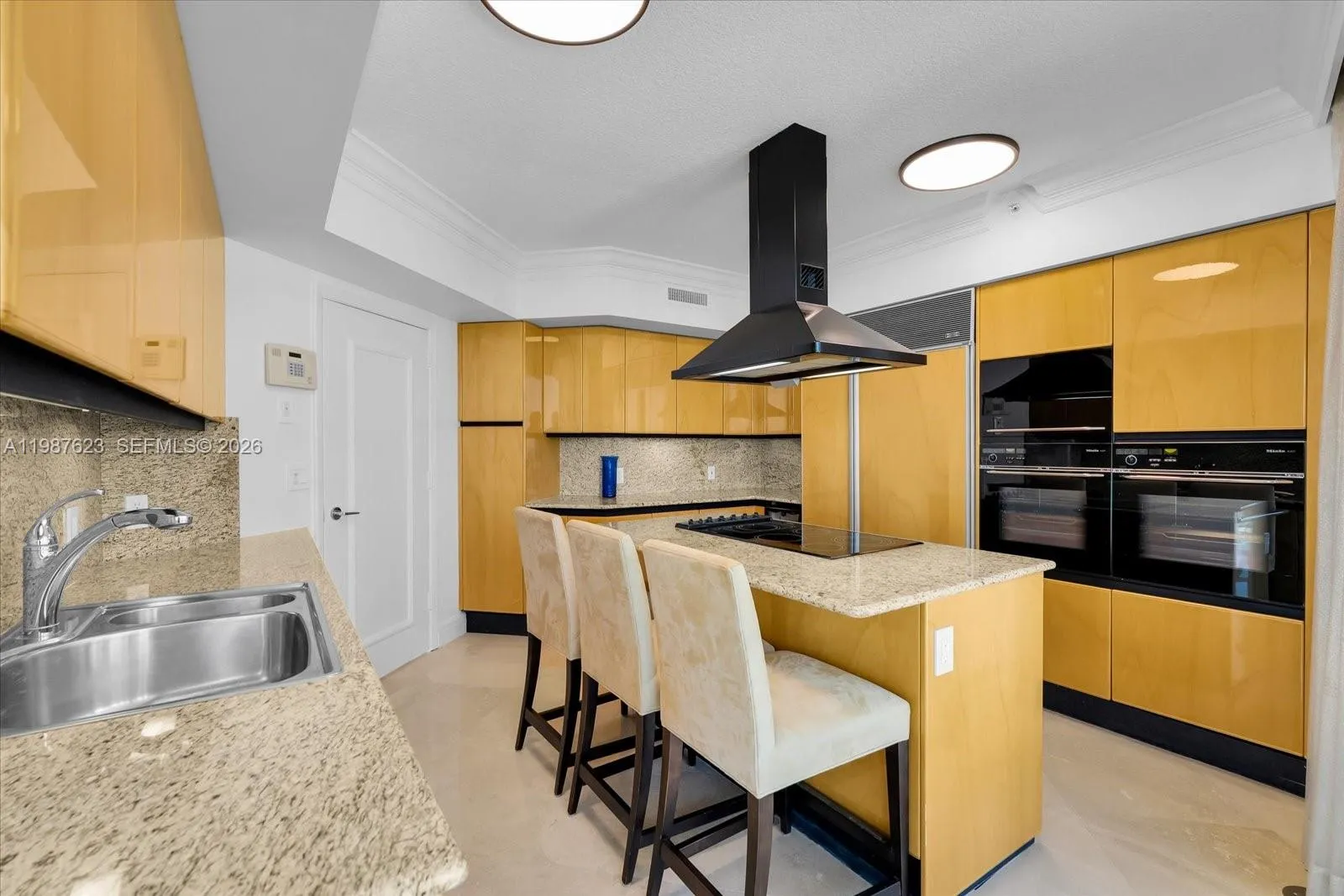 1455 Ocean Dr 909, Miami Beach, Florida 33139, Miami Beach, Florida 33139, 3 Bedrooms Bedrooms, ,4 BathroomsBathrooms,Residential Lease,For Rent,1455 Ocean Dr 909, Miami Beach, Florida 33139,A11987623