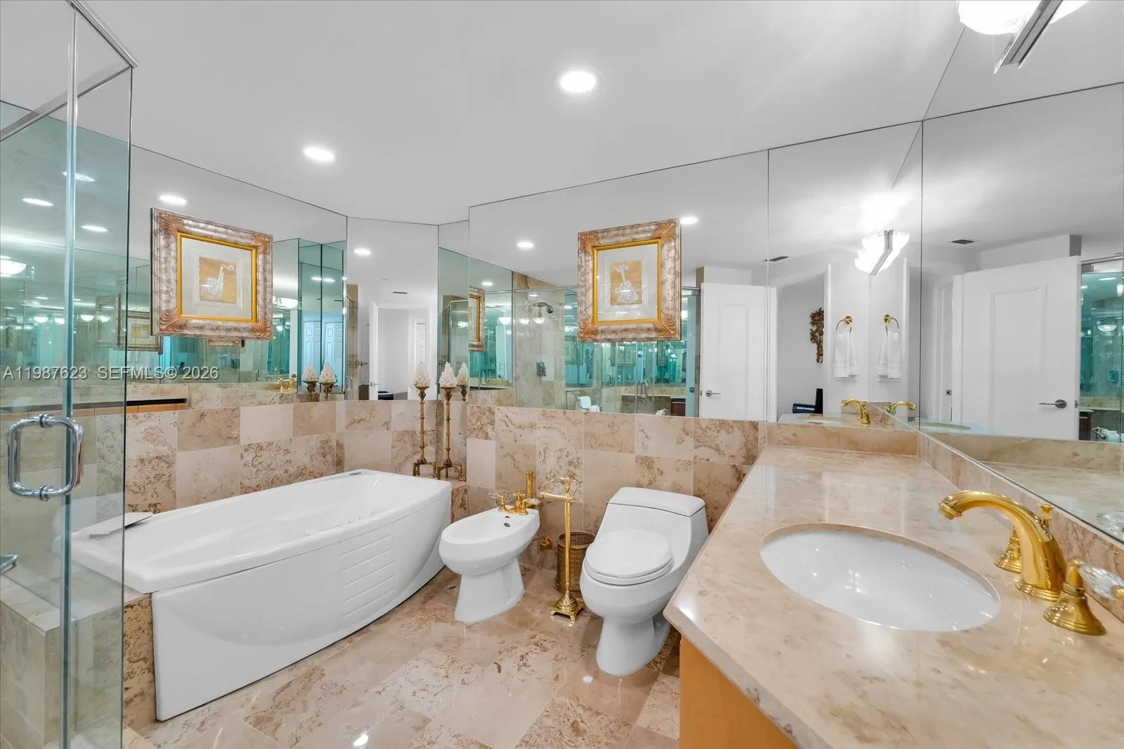1455 Ocean Dr 909, Miami Beach, Florida 33139, Miami Beach, Florida 33139, 3 Bedrooms Bedrooms, ,4 BathroomsBathrooms,Residential Lease,For Rent,1455 Ocean Dr 909, Miami Beach, Florida 33139,A11987623