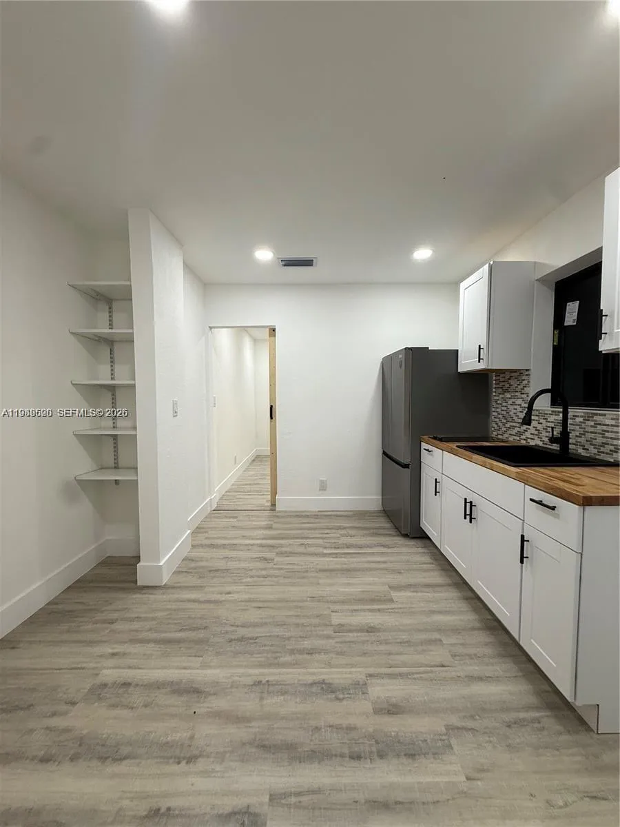5413 Sw 23rd St 3, West Park, Florida 33023, West Park, Florida 33023, 1 Bedroom Bedrooms, ,1 BathroomBathrooms,Residential Lease,For Rent,5413 Sw 23rd St 3, West Park, Florida 33023,A11989520