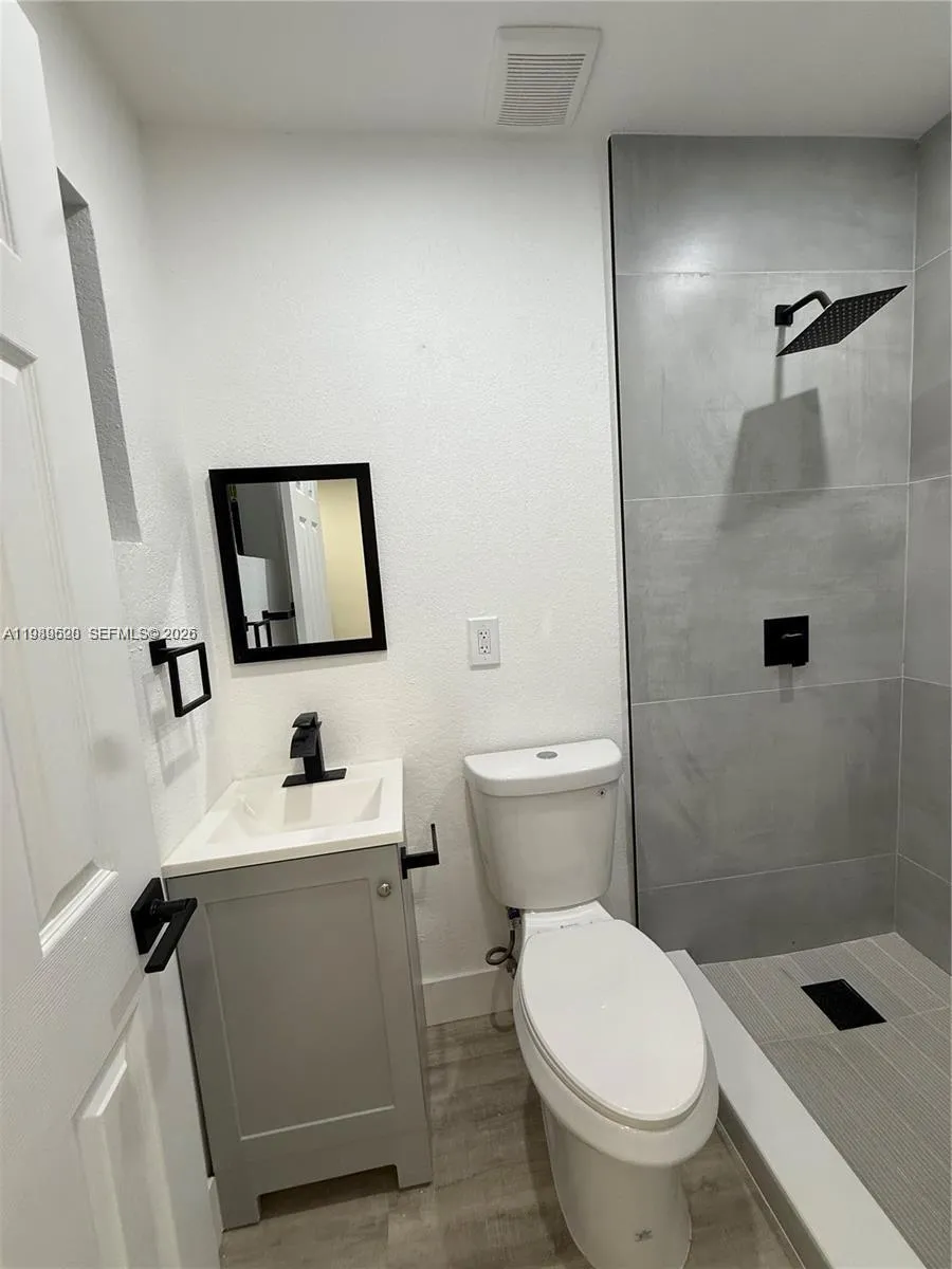 5413 Sw 23rd St 3, West Park, Florida 33023, West Park, Florida 33023, 1 Bedroom Bedrooms, ,1 BathroomBathrooms,Residential Lease,For Rent,5413 Sw 23rd St 3, West Park, Florida 33023,A11989520
