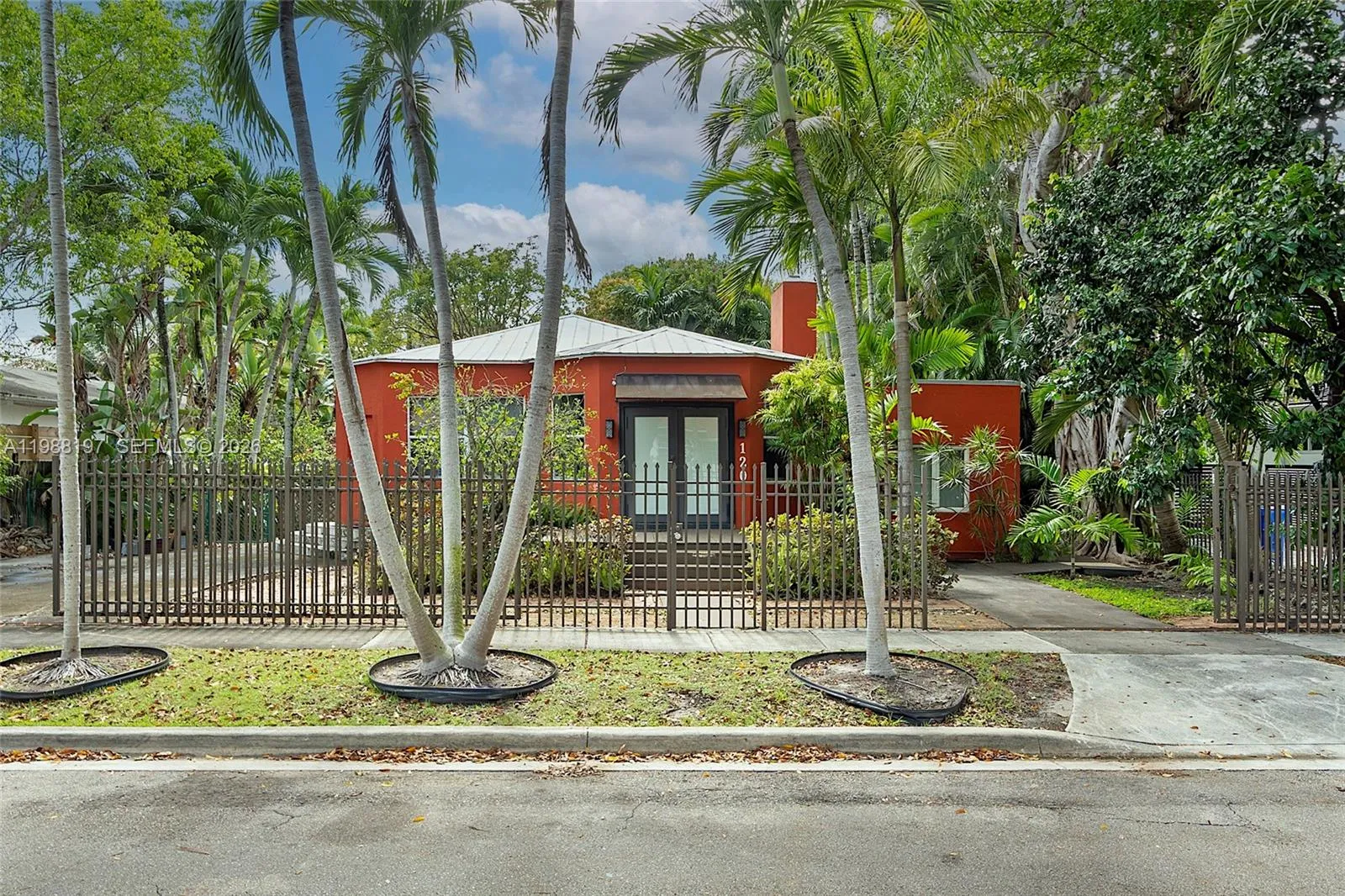 120 Sw 24th Rd, Miami, Florida 33129, Miami, Florida 33129, 4 Bedrooms Bedrooms, ,3 BathroomsBathrooms,Residential,For Sale,120 Sw 24th Rd, Miami, Florida 33129,A11988197