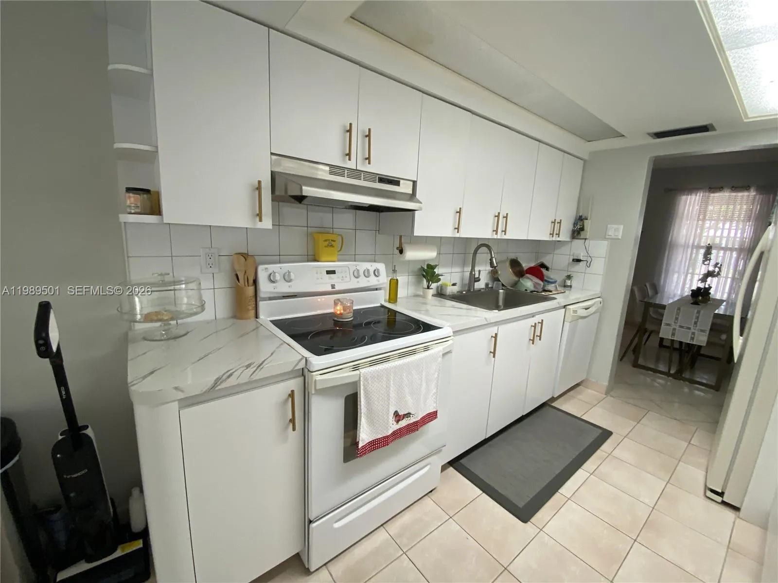 Other view of kitchen