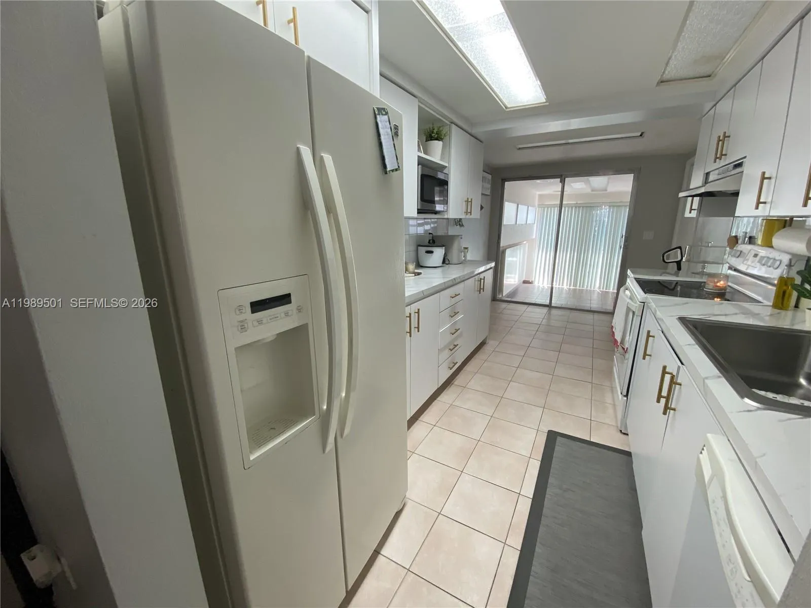 Another view of kitchen