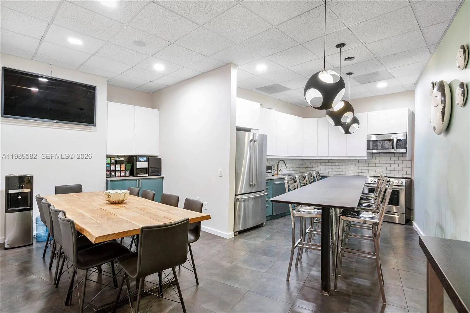 2404 Hollywood Blvd, Hollywood, Florida 33020, Hollywood, Florida 33020, ,Commercial Lease,For Rent,2404 Hollywood Blvd, Hollywood, Florida 33020,A11989582