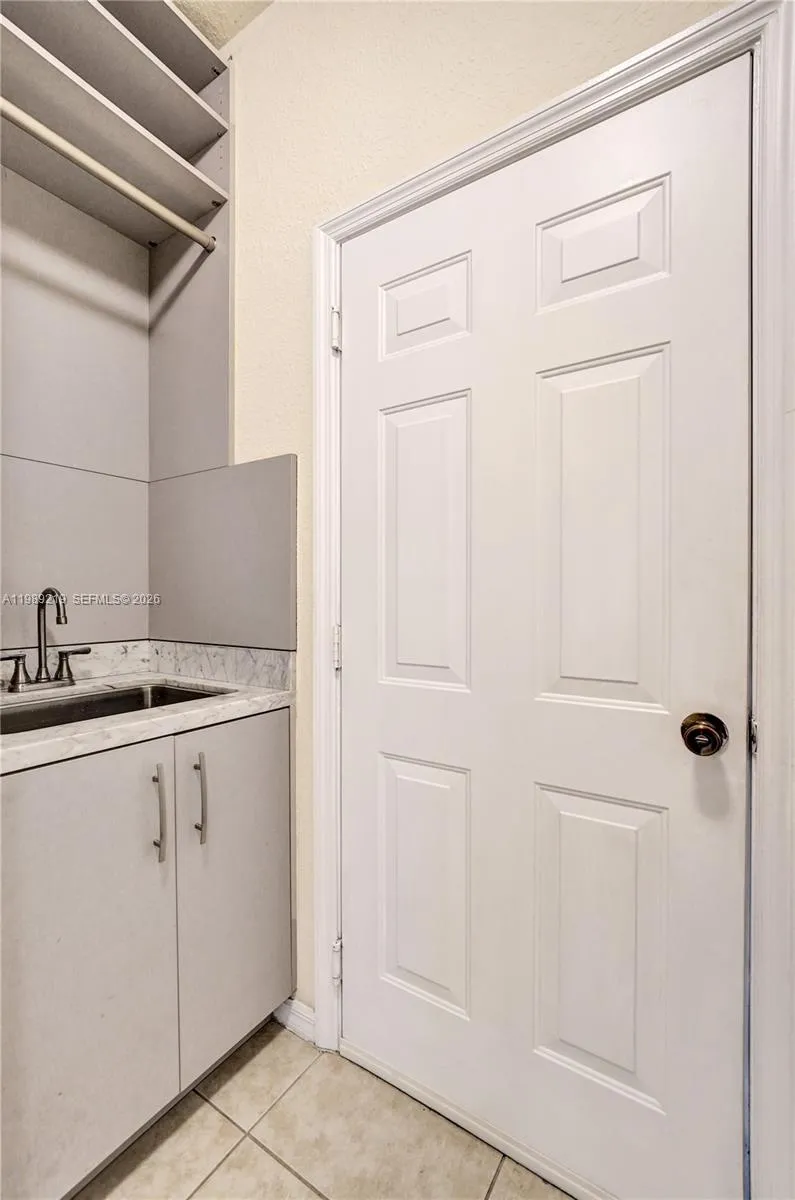 3936 Cascade Ter, Weston, Florida 33332, Weston, Florida 33332, 5 Bedrooms Bedrooms, ,4 BathroomsBathrooms,Residential,For Sale,3936 Cascade Ter, Weston, Florida 33332,A11989219