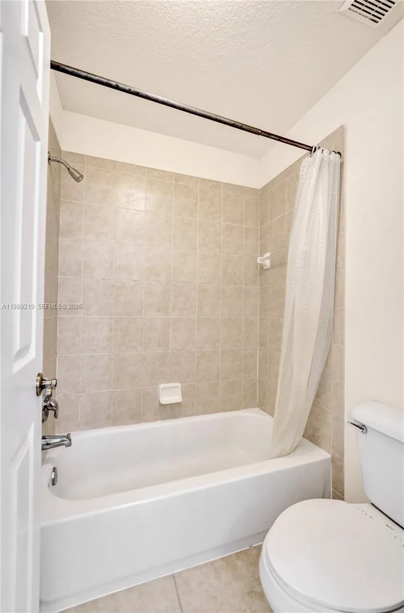 3936 Cascade Ter, Weston, Florida 33332, Weston, Florida 33332, 5 Bedrooms Bedrooms, ,4 BathroomsBathrooms,Residential,For Sale,3936 Cascade Ter, Weston, Florida 33332,A11989219