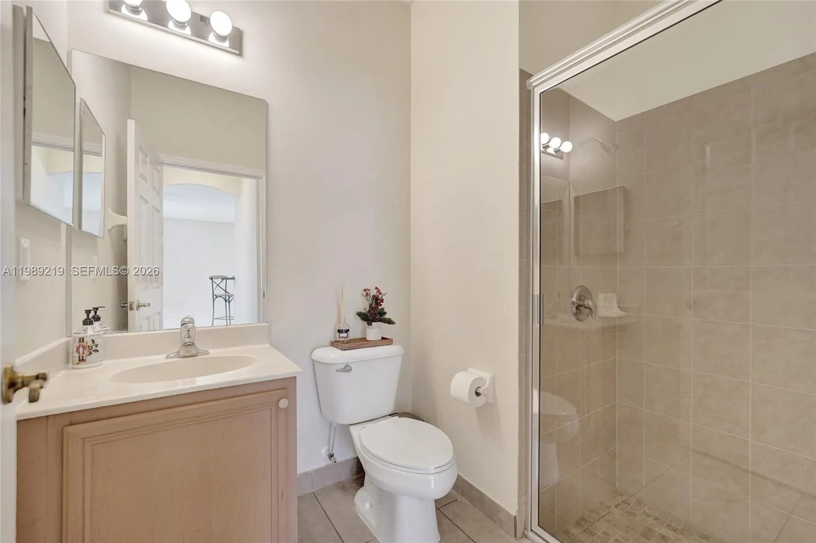 3936 Cascade Ter, Weston, Florida 33332, Weston, Florida 33332, 5 Bedrooms Bedrooms, ,4 BathroomsBathrooms,Residential,For Sale,3936 Cascade Ter, Weston, Florida 33332,A11989219