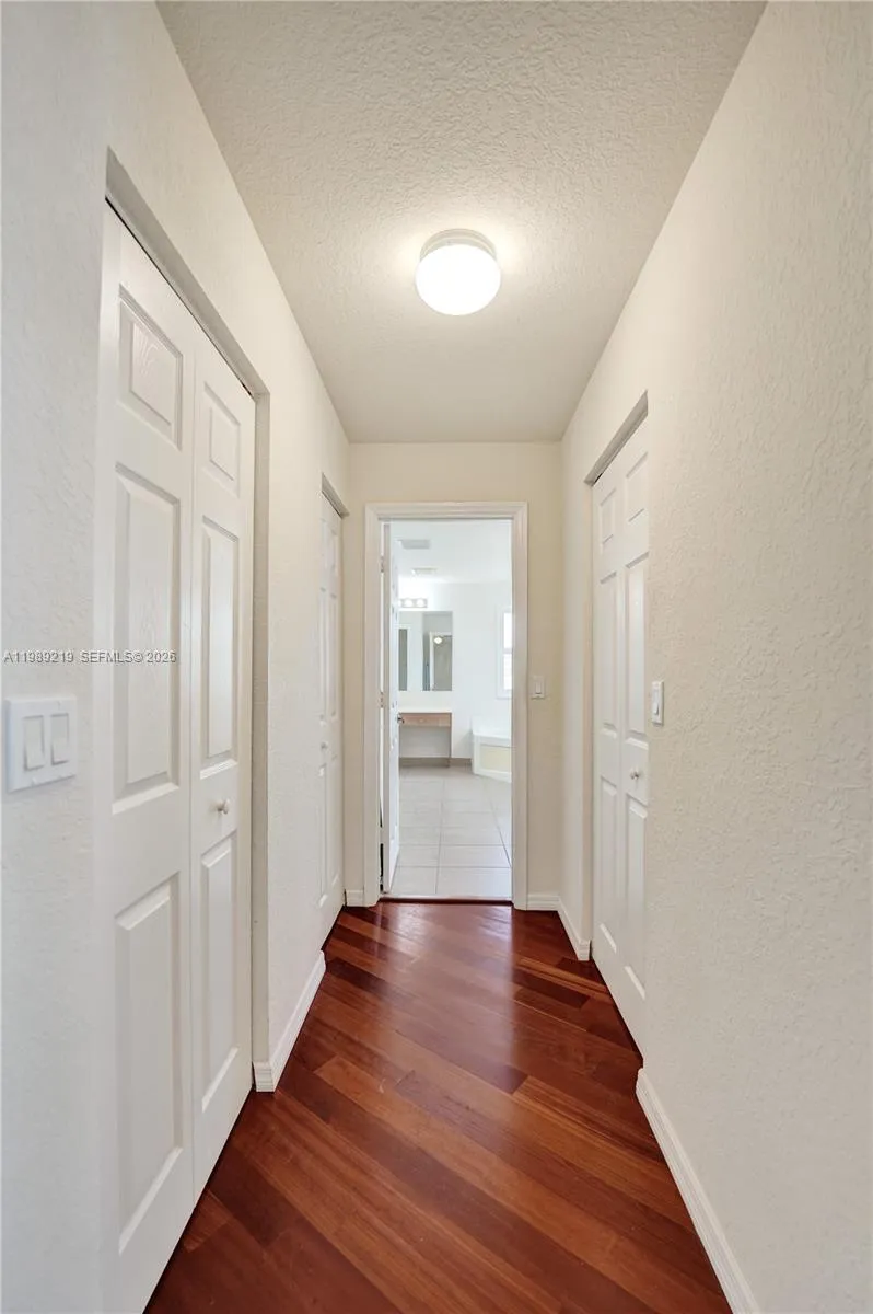 3936 Cascade Ter, Weston, Florida 33332, Weston, Florida 33332, 5 Bedrooms Bedrooms, ,4 BathroomsBathrooms,Residential,For Sale,3936 Cascade Ter, Weston, Florida 33332,A11989219