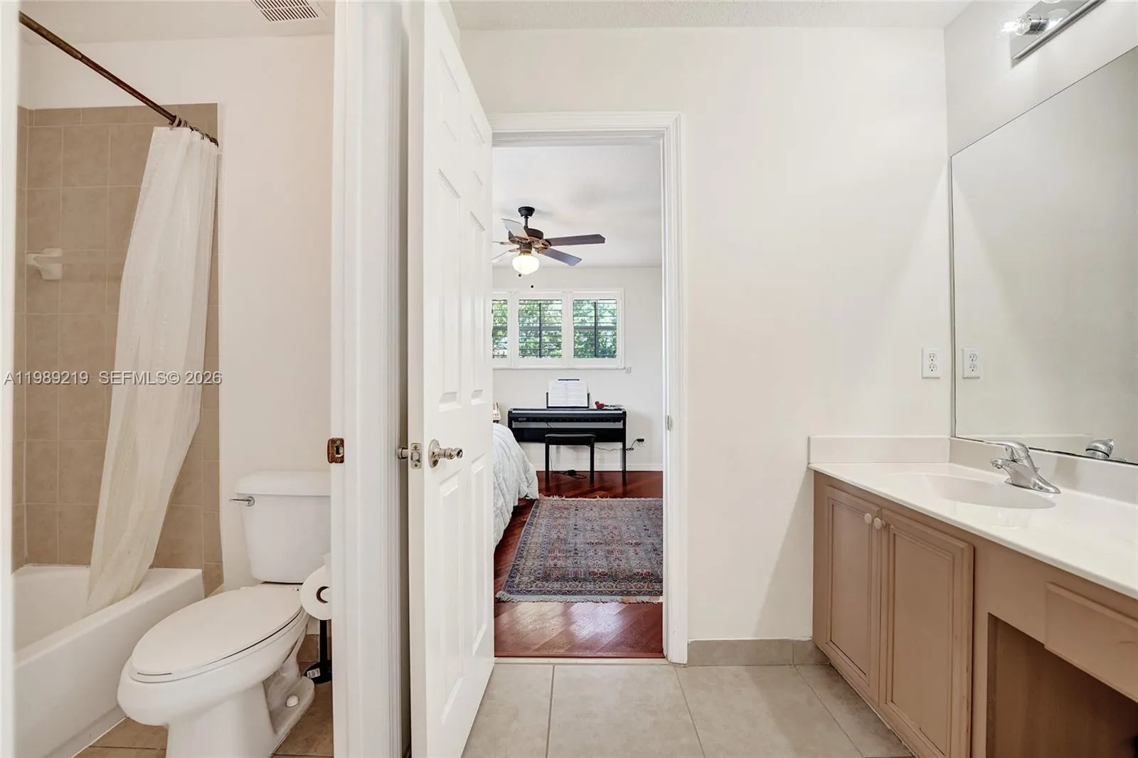 3936 Cascade Ter, Weston, Florida 33332, Weston, Florida 33332, 5 Bedrooms Bedrooms, ,4 BathroomsBathrooms,Residential,For Sale,3936 Cascade Ter, Weston, Florida 33332,A11989219