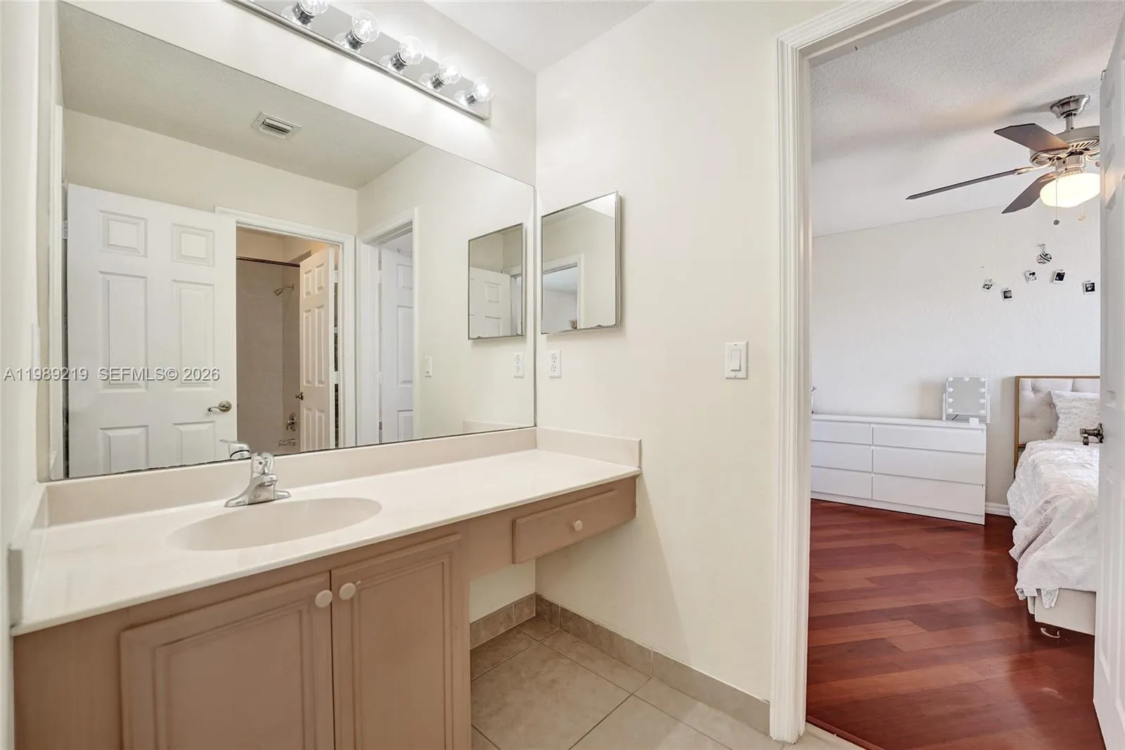 3936 Cascade Ter, Weston, Florida 33332, Weston, Florida 33332, 5 Bedrooms Bedrooms, ,4 BathroomsBathrooms,Residential,For Sale,3936 Cascade Ter, Weston, Florida 33332,A11989219