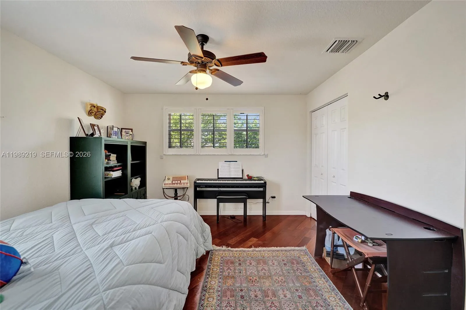 3936 Cascade Ter, Weston, Florida 33332, Weston, Florida 33332, 5 Bedrooms Bedrooms, ,4 BathroomsBathrooms,Residential,For Sale,3936 Cascade Ter, Weston, Florida 33332,A11989219