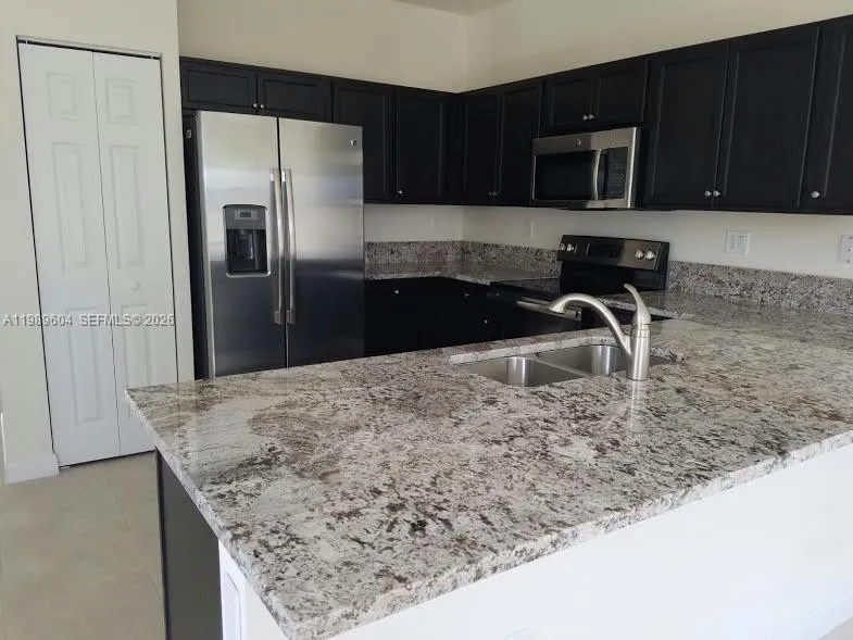 9205 W 33rd Way 9205, Hialeah, Florida 33018, Hialeah, Florida 33018, 2 Bedrooms Bedrooms, ,2 BathroomsBathrooms,Residential Lease,For Rent,9205 W 33rd Way 9205, Hialeah, Florida 33018,A11989604