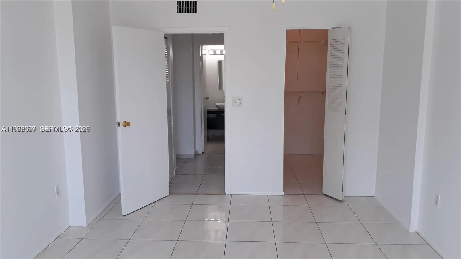 16950 W Dixie Hwy A-228 Hwy A228, North Miami Beac, North Miami Beach, Florida 33160, 1 Bedroom Bedrooms, ,1 BathroomBathrooms,Residential Lease,For Rent,16950 W Dixie Hwy A-228 Hwy A228, North Miami Beac,A11989623