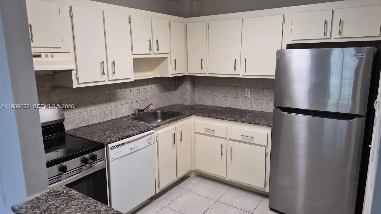 16950 W Dixie Hwy A-228 Hwy A228, North Miami Beac, North Miami Beach, Florida 33160, 1 Bedroom Bedrooms, ,1 BathroomBathrooms,Residential Lease,For Rent,16950 W Dixie Hwy A-228 Hwy A228, North Miami Beac,A11989623