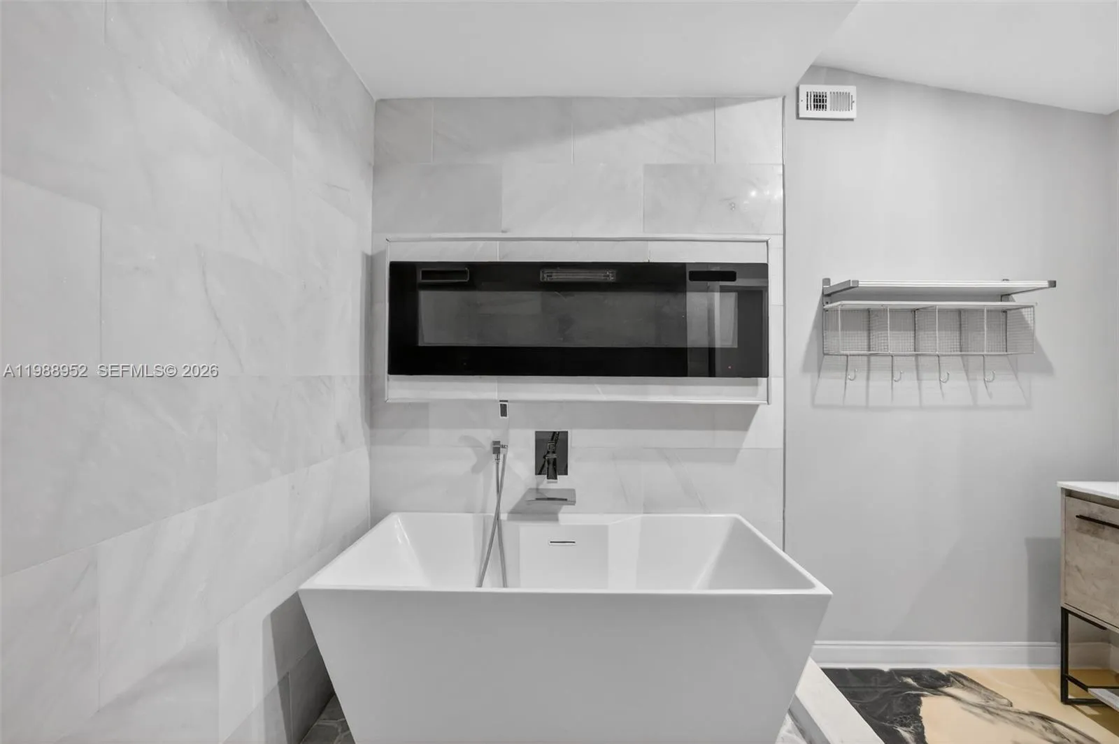 2436 Cat Cay Ln, Fort Lauderdale, Florida 33312, Fort Lauderdale, Florida 33312, 3 Bedrooms Bedrooms, ,2 BathroomsBathrooms,Residential,For Sale,2436 Cat Cay Ln, Fort Lauderdale, Florida 33312,A11988952