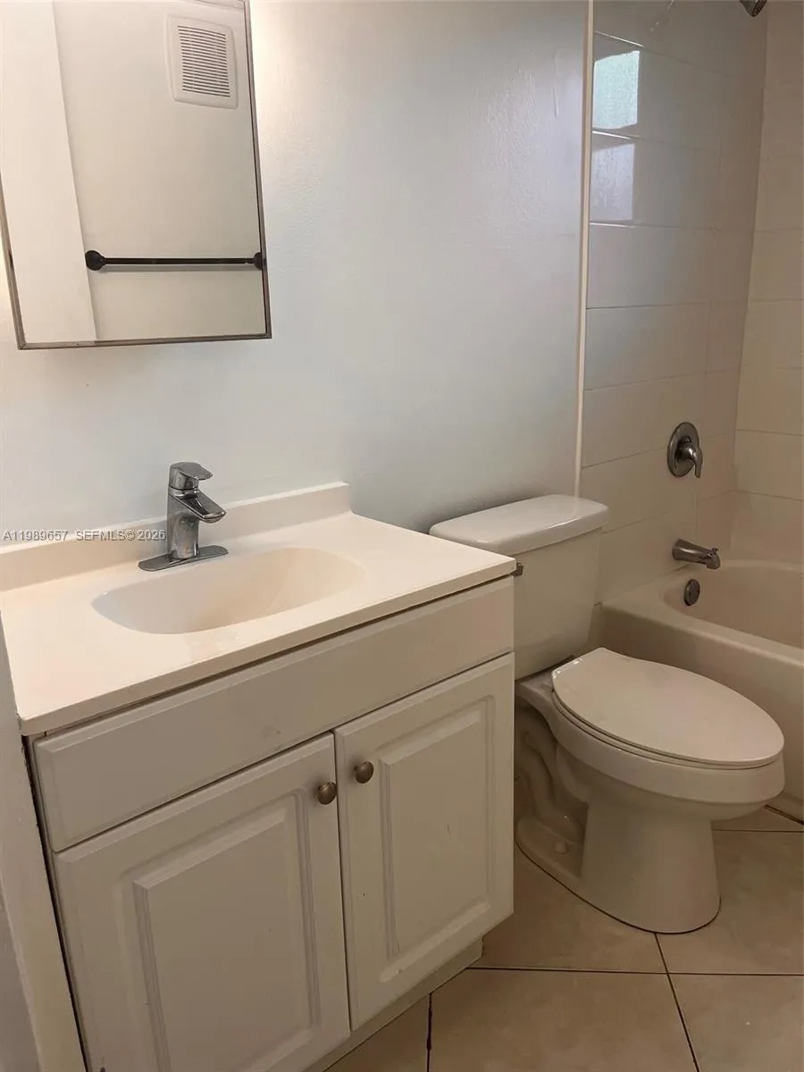 181 Nw 47th Ave 6, Miami, Florida 33126, Miami, Florida 33126, 2 Bedrooms Bedrooms, ,1 BathroomBathrooms,Residential Lease,For Rent,181 Nw 47th Ave 6, Miami, Florida 33126,A11989657