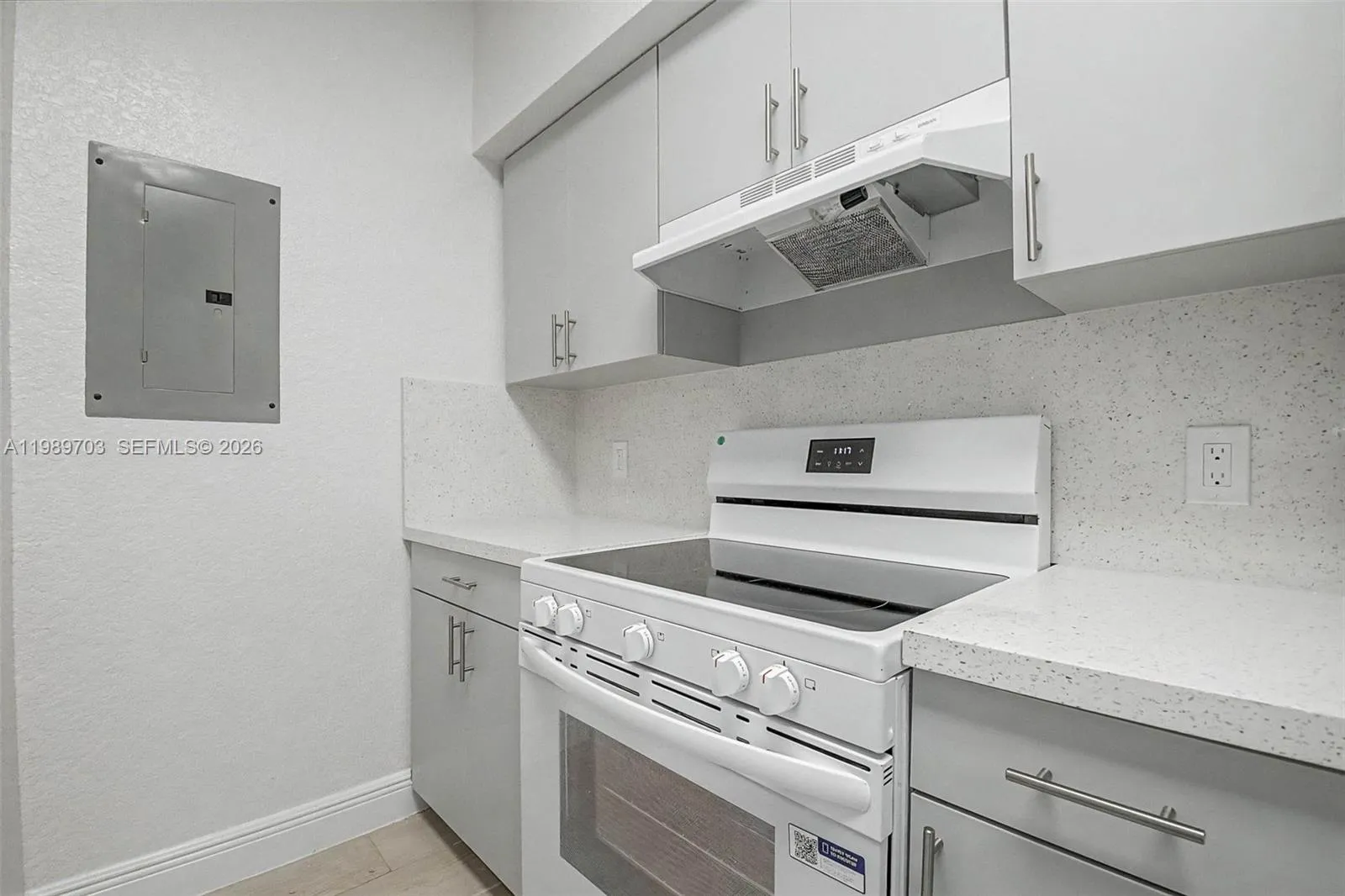 7000 Sw 80th St 103, Miami, Florida 33143, Miami, Florida 33143, 1 Bedroom Bedrooms, ,1 BathroomBathrooms,Residential Lease,For Rent,7000 Sw 80th St 103, Miami, Florida 33143,A11989703