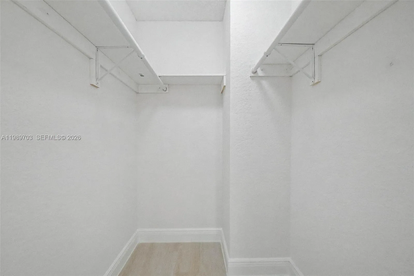 7000 Sw 80th St 103, Miami, Florida 33143, Miami, Florida 33143, 1 Bedroom Bedrooms, ,1 BathroomBathrooms,Residential Lease,For Rent,7000 Sw 80th St 103, Miami, Florida 33143,A11989703