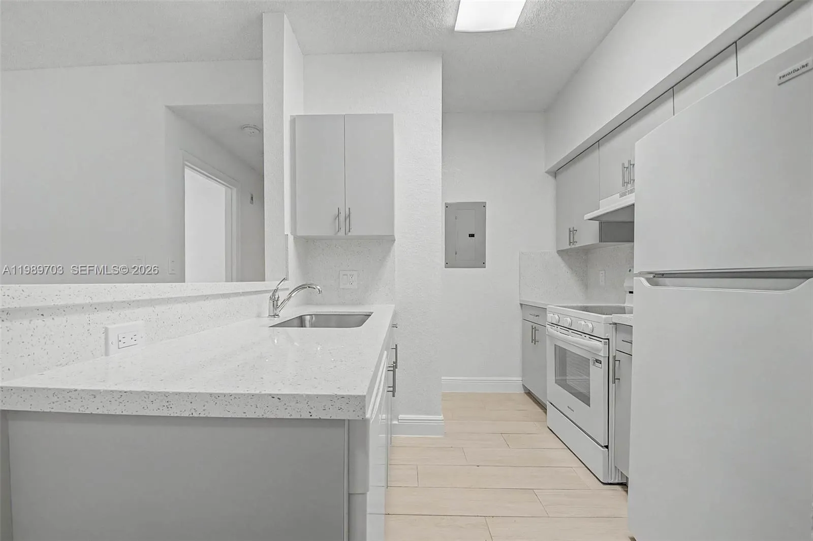 7000 Sw 80th St 103, Miami, Florida 33143, Miami, Florida 33143, 1 Bedroom Bedrooms, ,1 BathroomBathrooms,Residential Lease,For Rent,7000 Sw 80th St 103, Miami, Florida 33143,A11989703