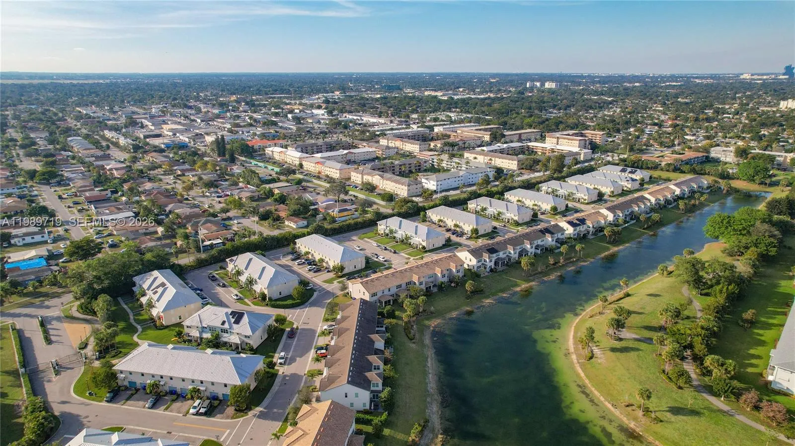 1240 Eucalyptus Dr 4, Hollywood, Florida 33021, Hollywood, Florida 33021, 3 Bedrooms Bedrooms, ,2 BathroomsBathrooms,Residential Lease,For Rent,1240 Eucalyptus Dr 4, Hollywood, Florida 33021,A11989719