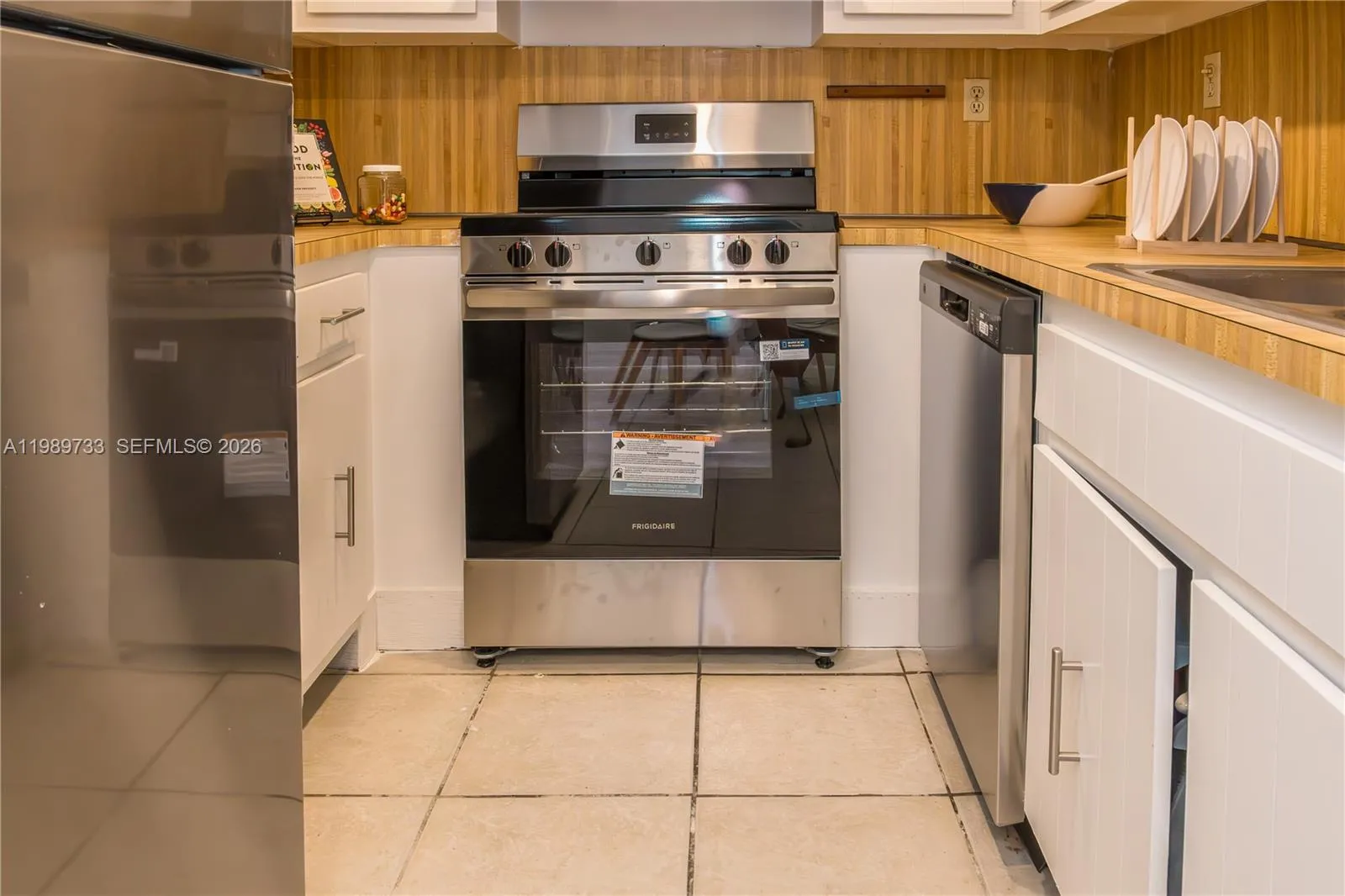 6675 W 4th Ave 203, Hialeah, Florida 33012, Hialeah, Florida 33012, 2 Bedrooms Bedrooms, ,1 BathroomBathrooms,Residential,For Sale,6675 W 4th Ave 203, Hialeah, Florida 33012,A11989733