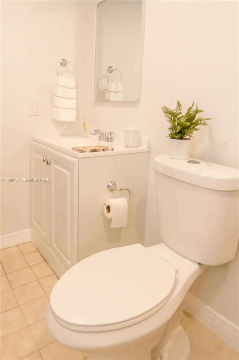 6675 W 4th Ave 203, Hialeah, Florida 33012, Hialeah, Florida 33012, 2 Bedrooms Bedrooms, ,1 BathroomBathrooms,Residential,For Sale,6675 W 4th Ave 203, Hialeah, Florida 33012,A11989733