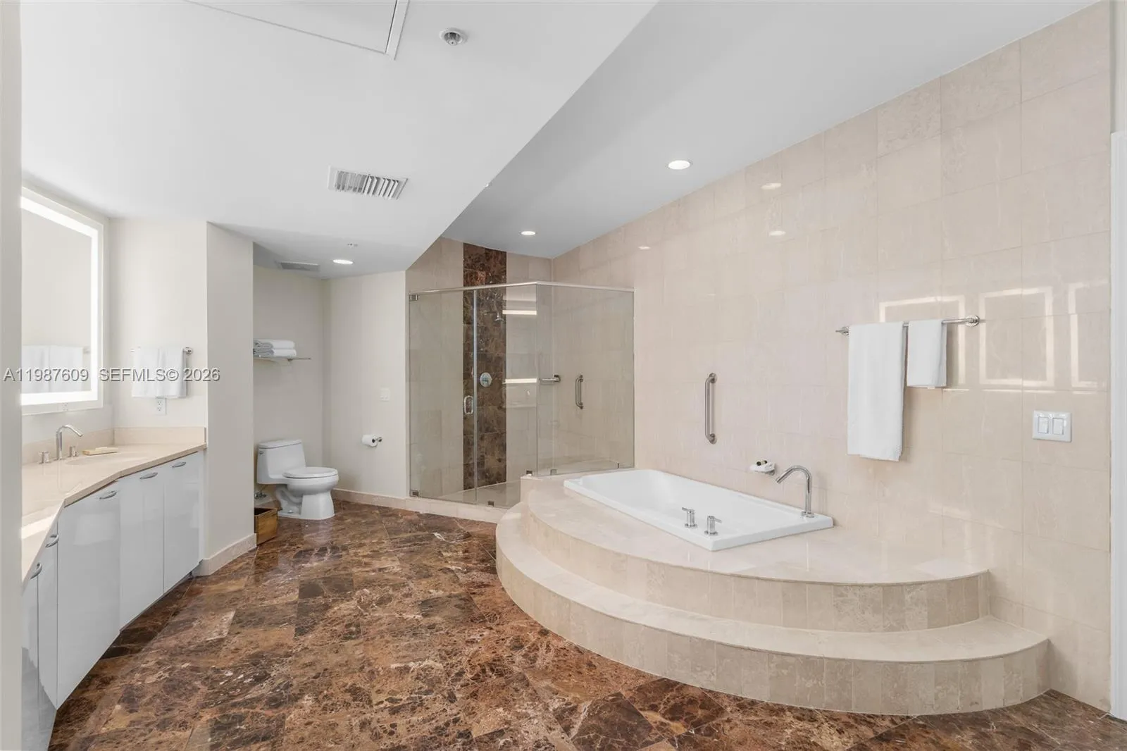 505 N Fort Lauderdale Beach Blvd 224, Fort Lauderd, Fort Lauderdale, Florida 33304, 3 Bedrooms Bedrooms, ,3 BathroomsBathrooms,Residential,For Sale,505 N Fort Lauderdale Beach Blvd 224, Fort Lauderd,A11987609