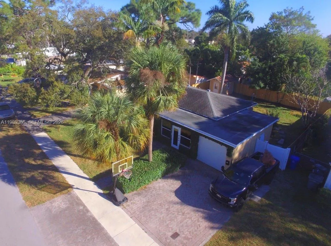 820 Sw 26th St, Fort Lauderdale, Florida 33315, Fort Lauderdale, Florida 33315, 3 Bedrooms Bedrooms, ,1 BathroomBathrooms,Residential,For Sale,820 Sw 26th St, Fort Lauderdale, Florida 33315,A11989385