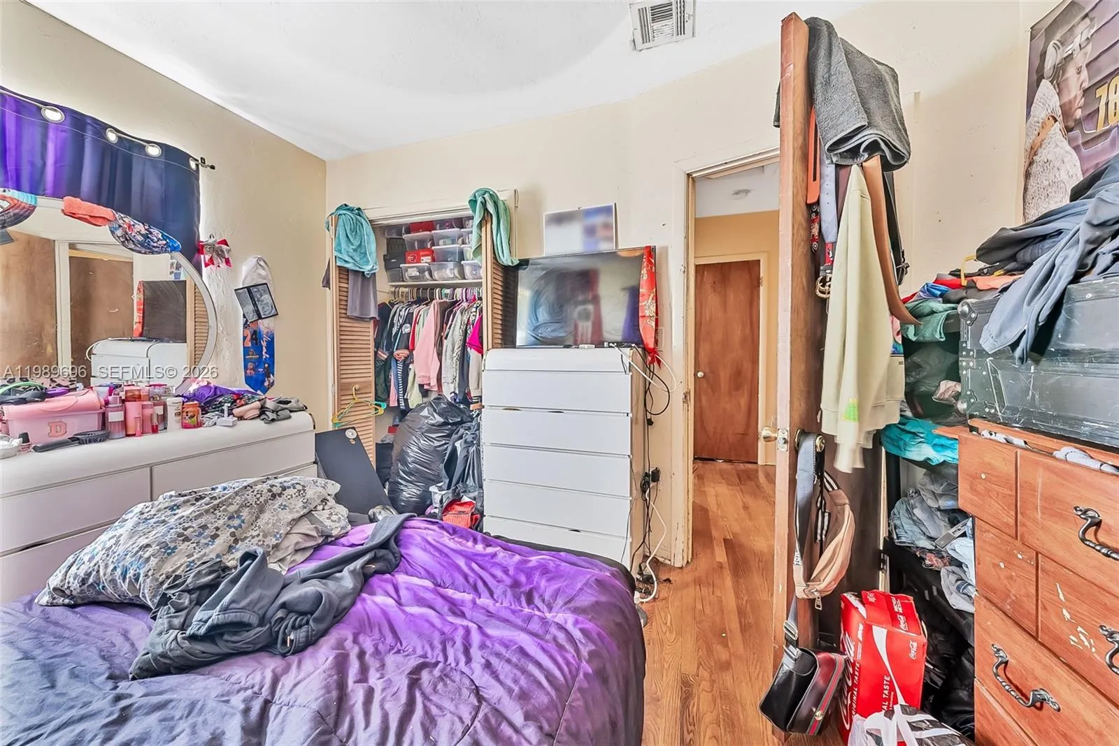 6703 - Bedroom 1 w Built in Closet