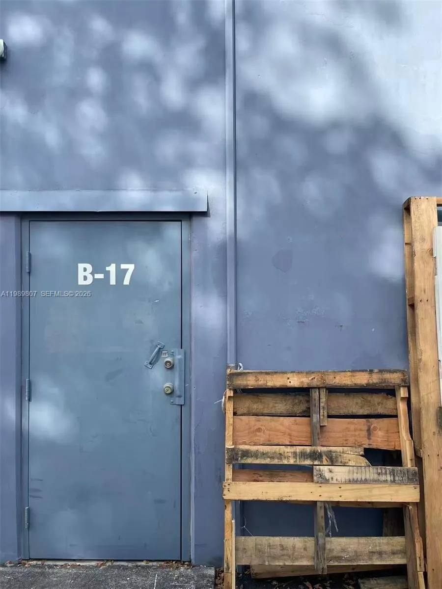 4960 Nw 165th St B18, Miami Gardens, Florida 33014, Miami Gardens, Florida 33014, ,Commercial Sale,For Sale,4960 Nw 165th St B18, Miami Gardens, Florida 33014,A11989807