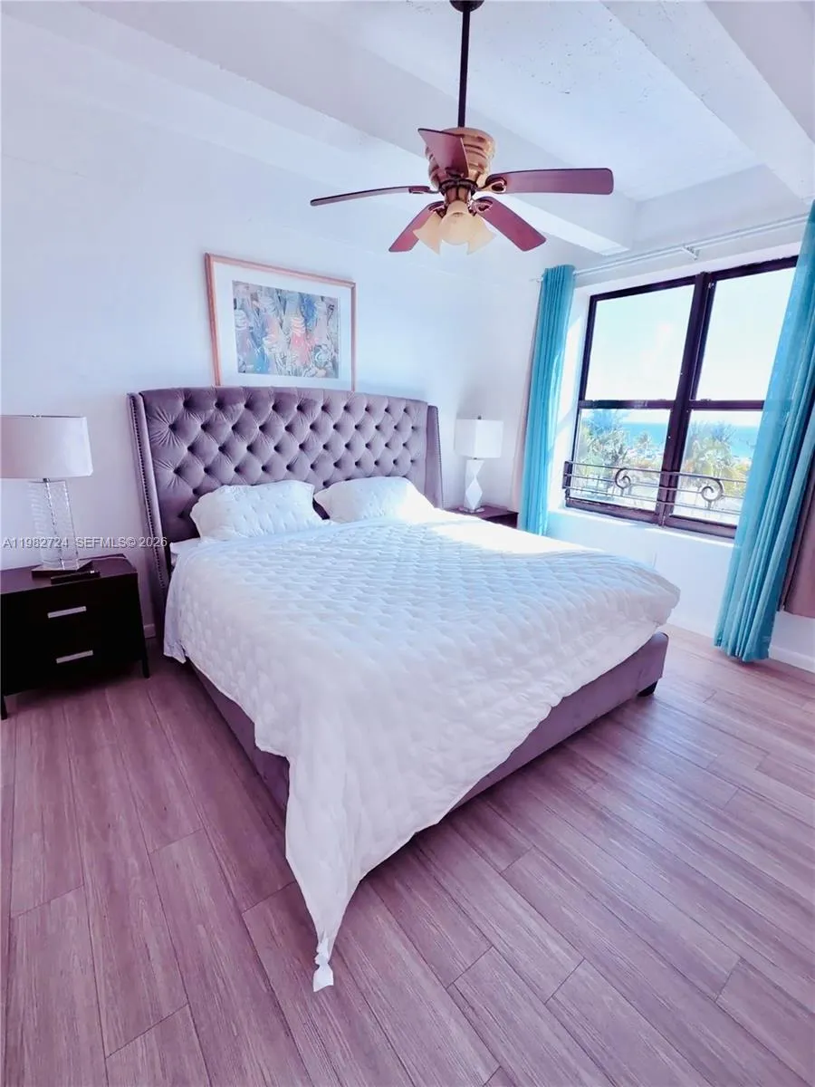 1330 Ocean Dr R5c, Miami Beach, Florida 33139, Miami Beach, Florida 33139, 2 Bedrooms Bedrooms, ,1 BathroomBathrooms,Residential Lease,For Rent,1330 Ocean Dr R5c, Miami Beach, Florida 33139,A11982724