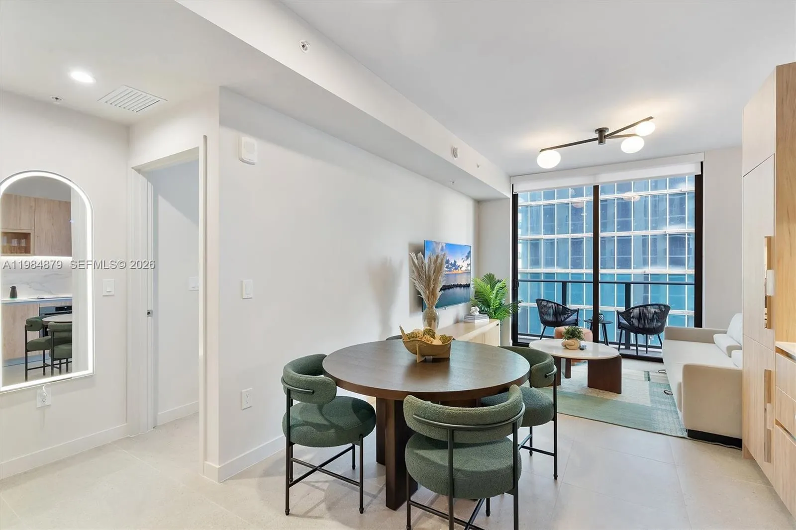 11 Ne 6th St 1805, Miami, Florida 33132, Miami, Florida 33132, 1 Bedroom Bedrooms, ,1 BathroomBathrooms,Residential Lease,For Rent,11 Ne 6th St 1805, Miami, Florida 33132,A11984879