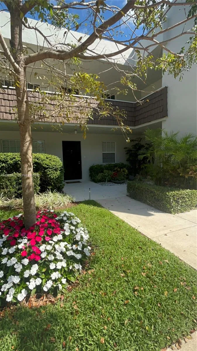 4017 N Cypress Dr 102, Pompano Beach, Florida 3306, Pompano Beach, Florida 33069, 3 Bedrooms Bedrooms, ,2 BathroomsBathrooms,Residential Lease,For Rent,4017 N Cypress Dr 102, Pompano Beach, Florida 3306,A11989827