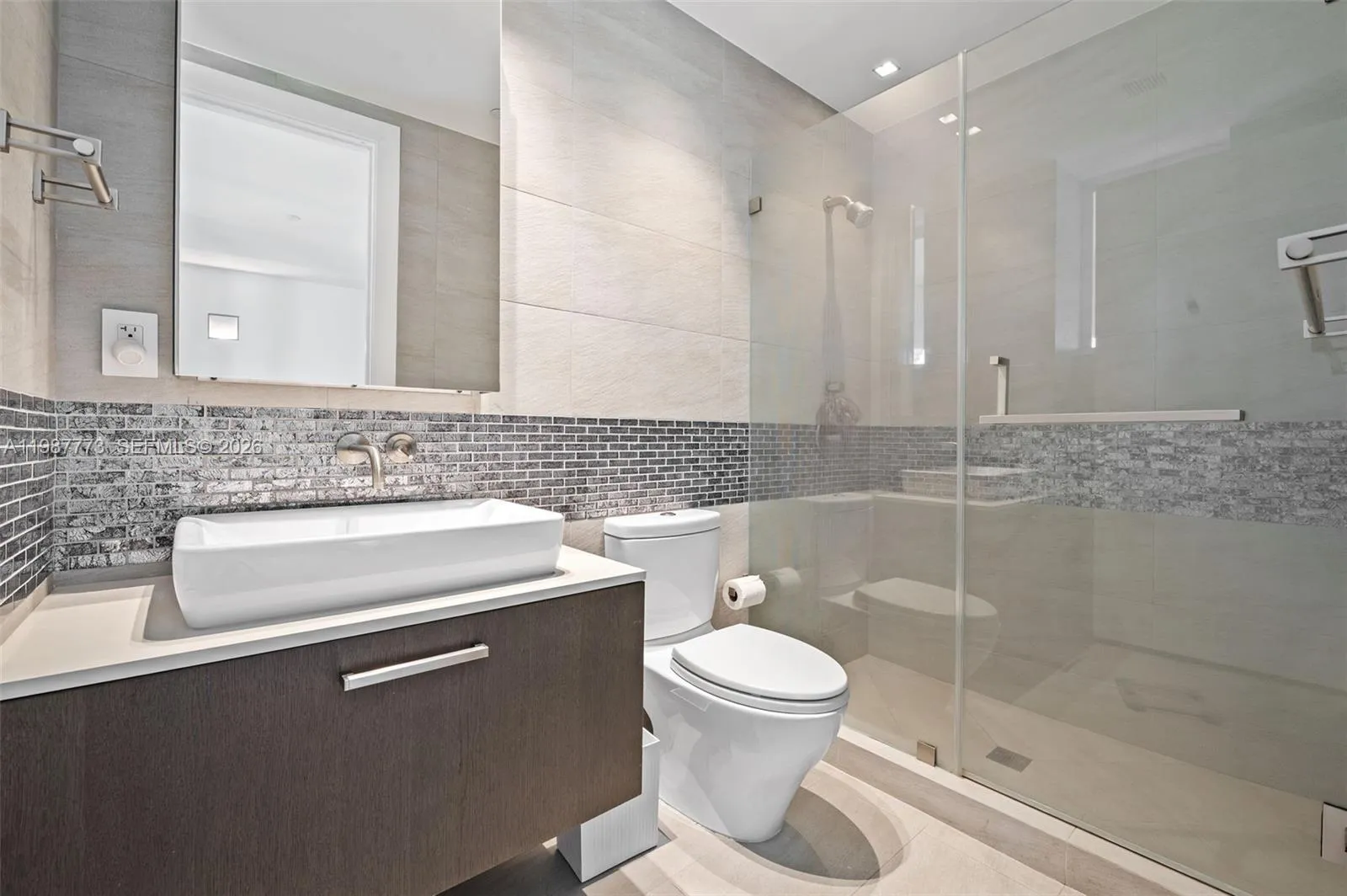 3535 Hiawatha Ave 502, Miami, Florida 33133, Miami, Florida 33133, 4 Bedrooms Bedrooms, ,5 BathroomsBathrooms,Residential,For Sale,3535 Hiawatha Ave 502, Miami, Florida 33133,A11987773