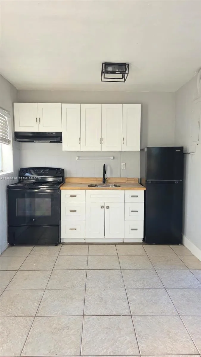 1430 Nw 7th St, Fort Lauderdale, Florida 33311, Fort Lauderdale, Florida 33311, 2 Bedrooms Bedrooms, ,1 BathroomBathrooms,Residential Lease,For Rent,1430 Nw 7th St, Fort Lauderdale, Florida 33311,A11989916