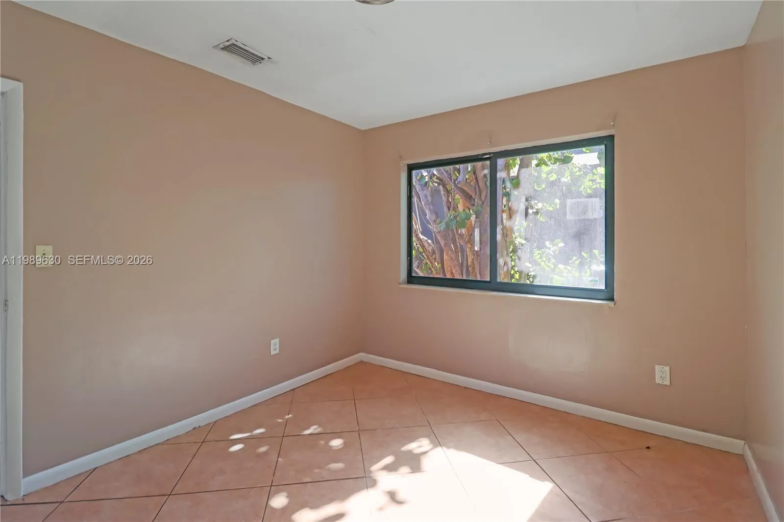 98 Ne 71st St 2, Miami, Florida 33138, Miami, Florida 33138, 1 Bedroom Bedrooms, ,1 BathroomBathrooms,Residential Lease,For Rent,98 Ne 71st St 2, Miami, Florida 33138,A11989630