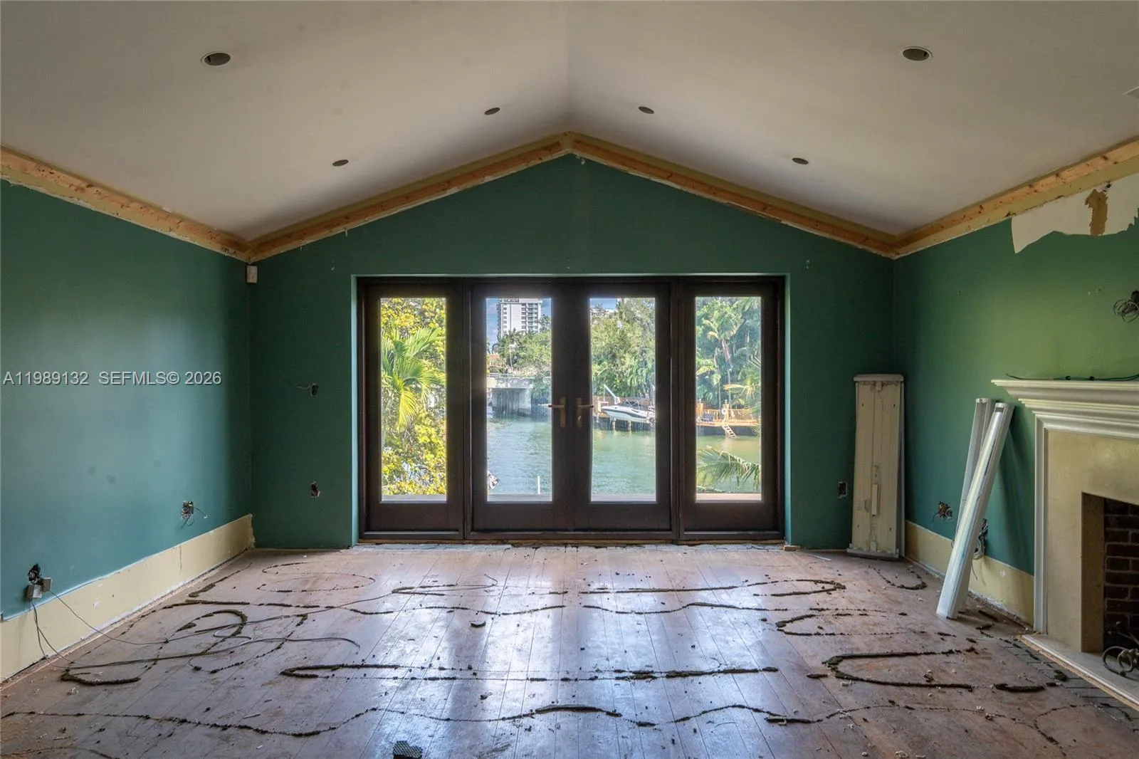 5005 Lakeview Dr, Miami Beach, Florida 33140, Miami Beach, Florida 33140, 6 Bedrooms Bedrooms, ,5 BathroomsBathrooms,Residential,For Sale,5005 Lakeview Dr, Miami Beach, Florida 33140,A11989132