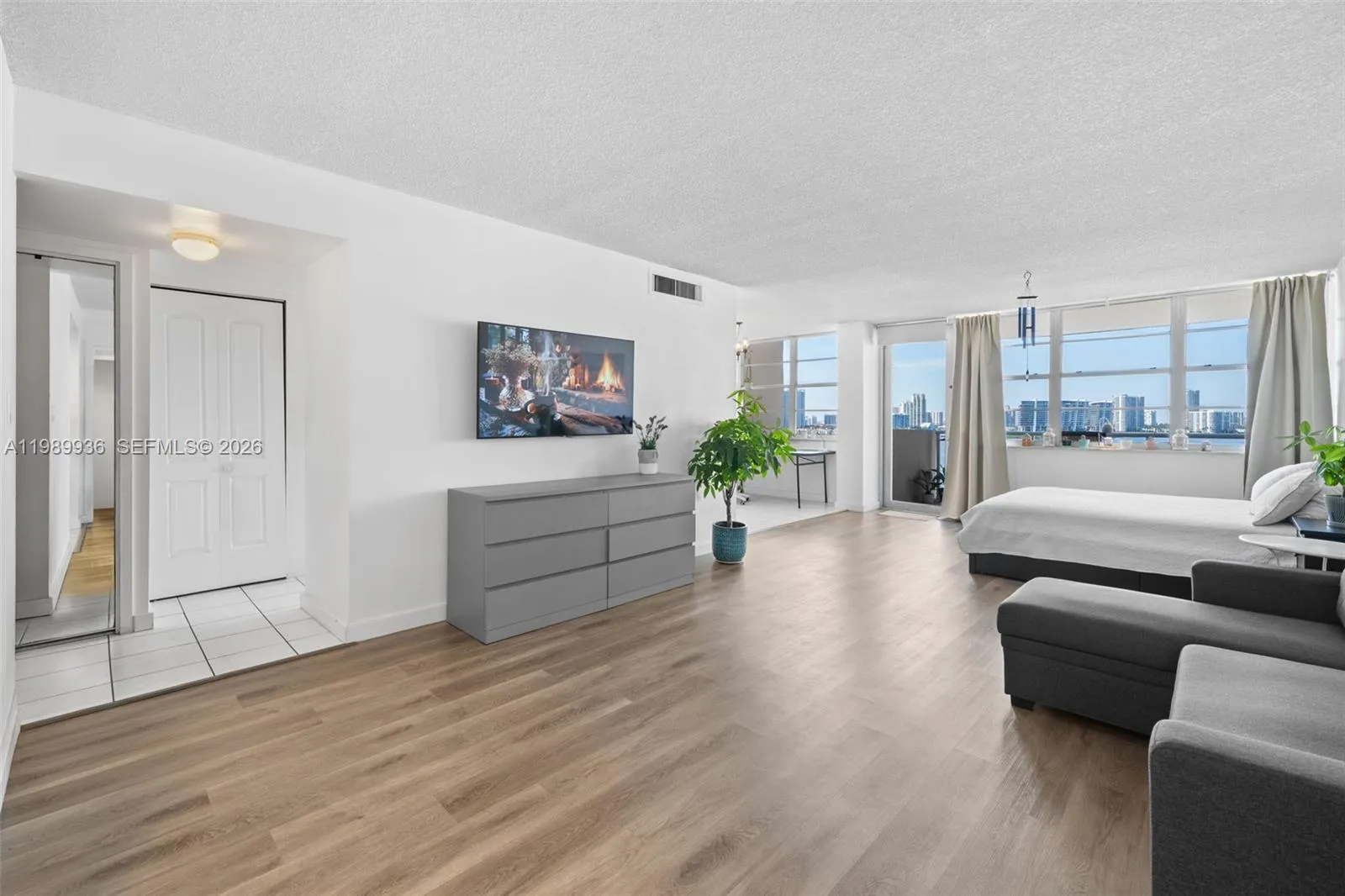 250 174th St 915, Sunny Isles Beach, Florida 33160, Sunny Isles Beach, Florida 33160, 1 Bedroom Bedrooms, ,1 BathroomBathrooms,Residential Lease,For Rent,250 174th St 915, Sunny Isles Beach, Florida 33160,A11989936