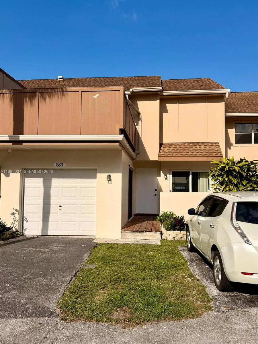 833 Nw 81st Ter 8, Plantation, Florida 33324, Plantation, Florida 33324, 4 Bedrooms Bedrooms, ,2 BathroomsBathrooms,Residential Lease,For Rent,833 Nw 81st Ter 8, Plantation, Florida 33324,A11989934