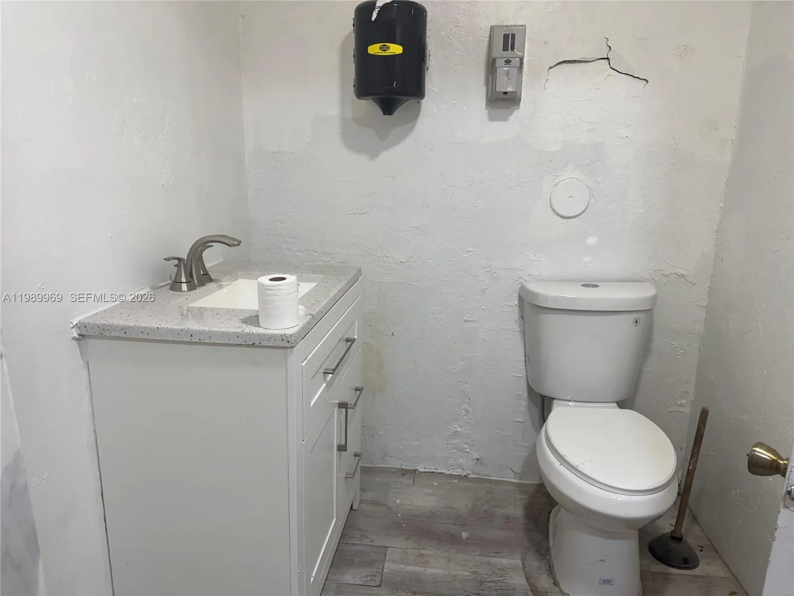 809-813 Nw 1st St, Fort Lauderdale, Florida 33311, Fort Lauderdale, Florida 33311, ,Commercial Lease,For Rent,809-813 Nw 1st St, Fort Lauderdale, Florida 33311,A11989969