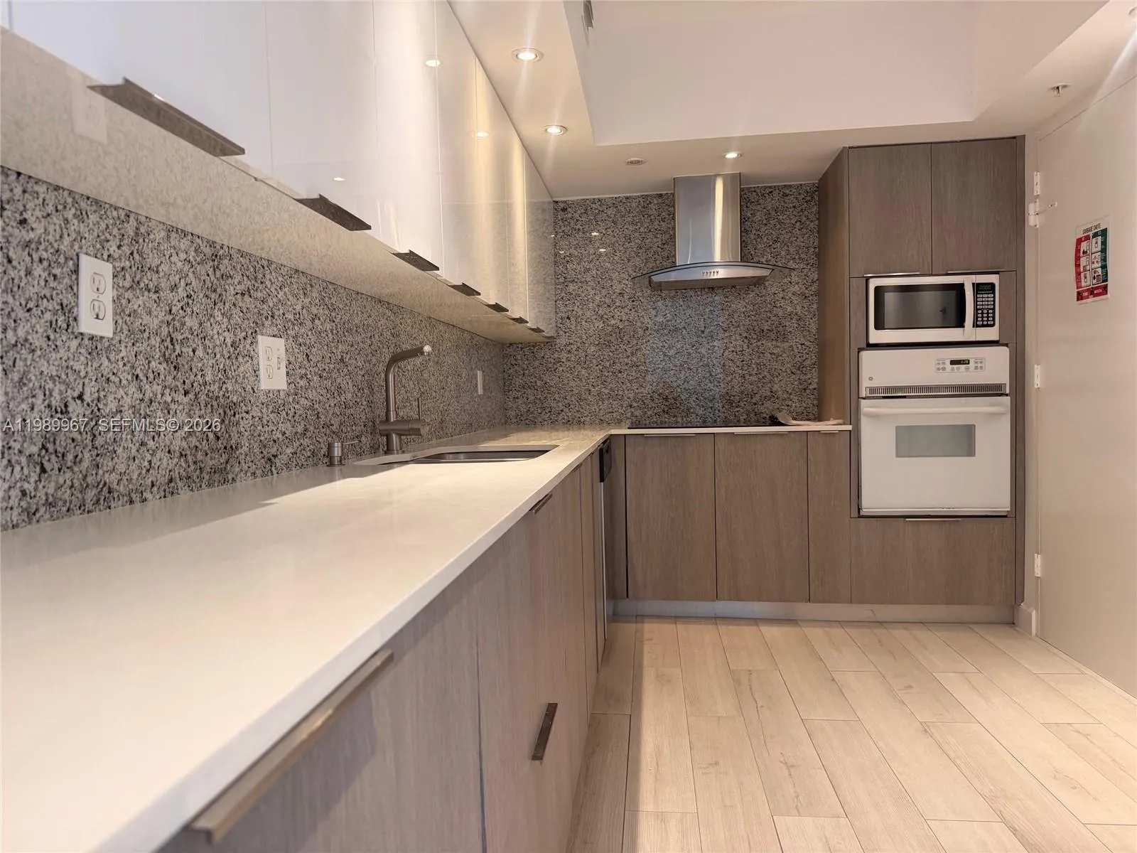 4001 S Ocean Dr 8h, Hollywood, Florida 33019, Hollywood, Florida 33019, 1 Bedroom Bedrooms, ,1 BathroomBathrooms,Residential Lease,For Rent,4001 S Ocean Dr 8h, Hollywood, Florida 33019,A11989967