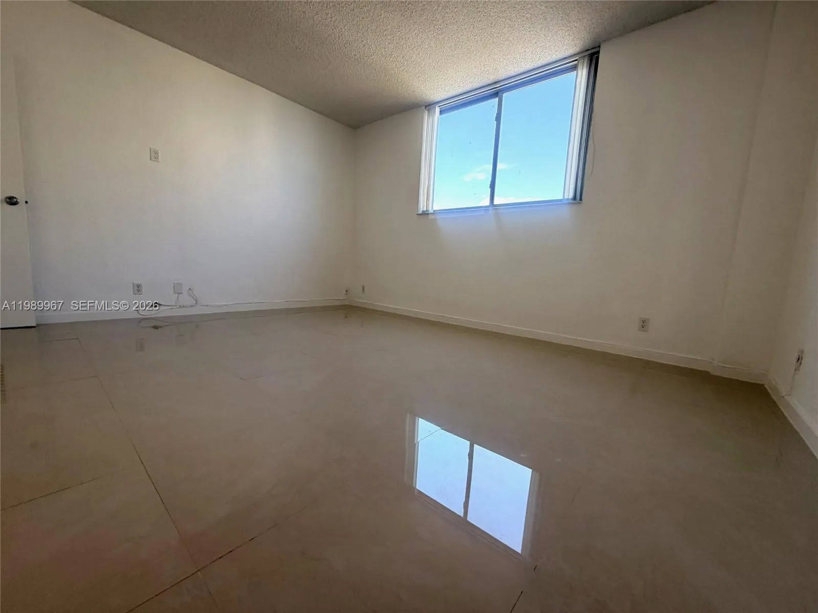 4001 S Ocean Dr 8h, Hollywood, Florida 33019, Hollywood, Florida 33019, 1 Bedroom Bedrooms, ,1 BathroomBathrooms,Residential Lease,For Rent,4001 S Ocean Dr 8h, Hollywood, Florida 33019,A11989967