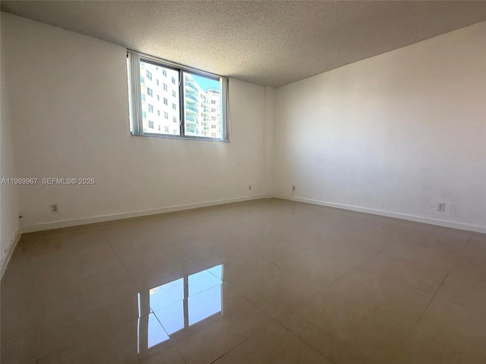 4001 S Ocean Dr 8h, Hollywood, Florida 33019, Hollywood, Florida 33019, 1 Bedroom Bedrooms, ,1 BathroomBathrooms,Residential Lease,For Rent,4001 S Ocean Dr 8h, Hollywood, Florida 33019,A11989967