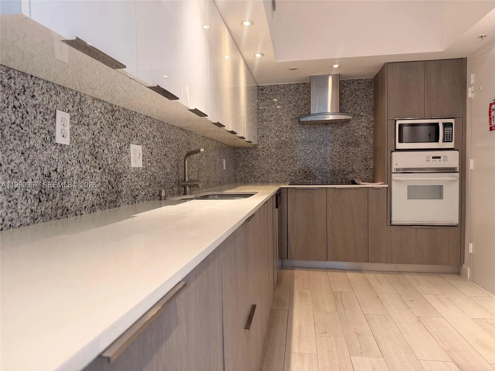 4001 S Ocean Dr 8h, Hollywood, Florida 33019, Hollywood, Florida 33019, 1 Bedroom Bedrooms, ,1 BathroomBathrooms,Residential Lease,For Rent,4001 S Ocean Dr 8h, Hollywood, Florida 33019,A11989967