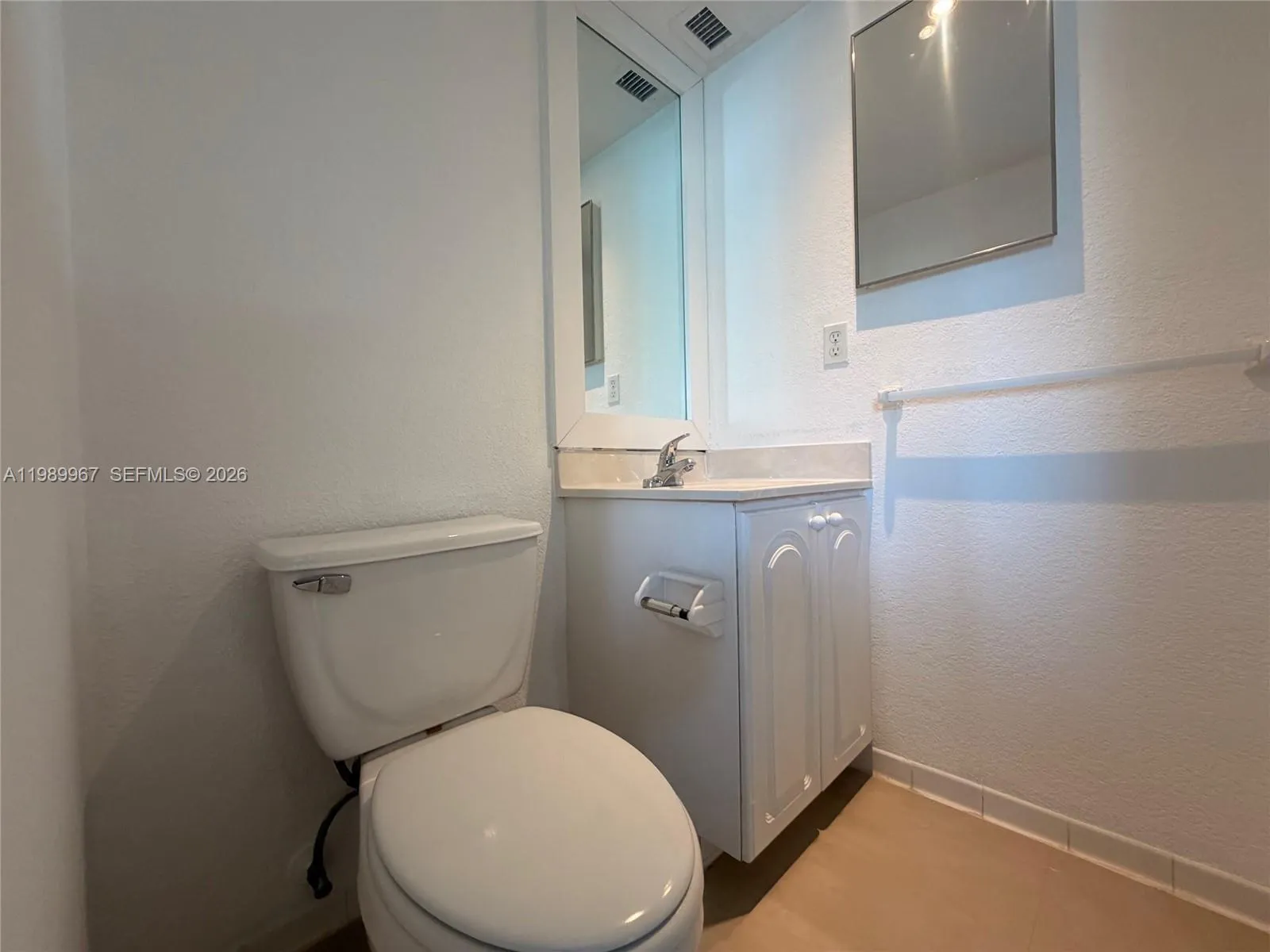 4001 S Ocean Dr 8h, Hollywood, Florida 33019, Hollywood, Florida 33019, 1 Bedroom Bedrooms, ,1 BathroomBathrooms,Residential Lease,For Rent,4001 S Ocean Dr 8h, Hollywood, Florida 33019,A11989967