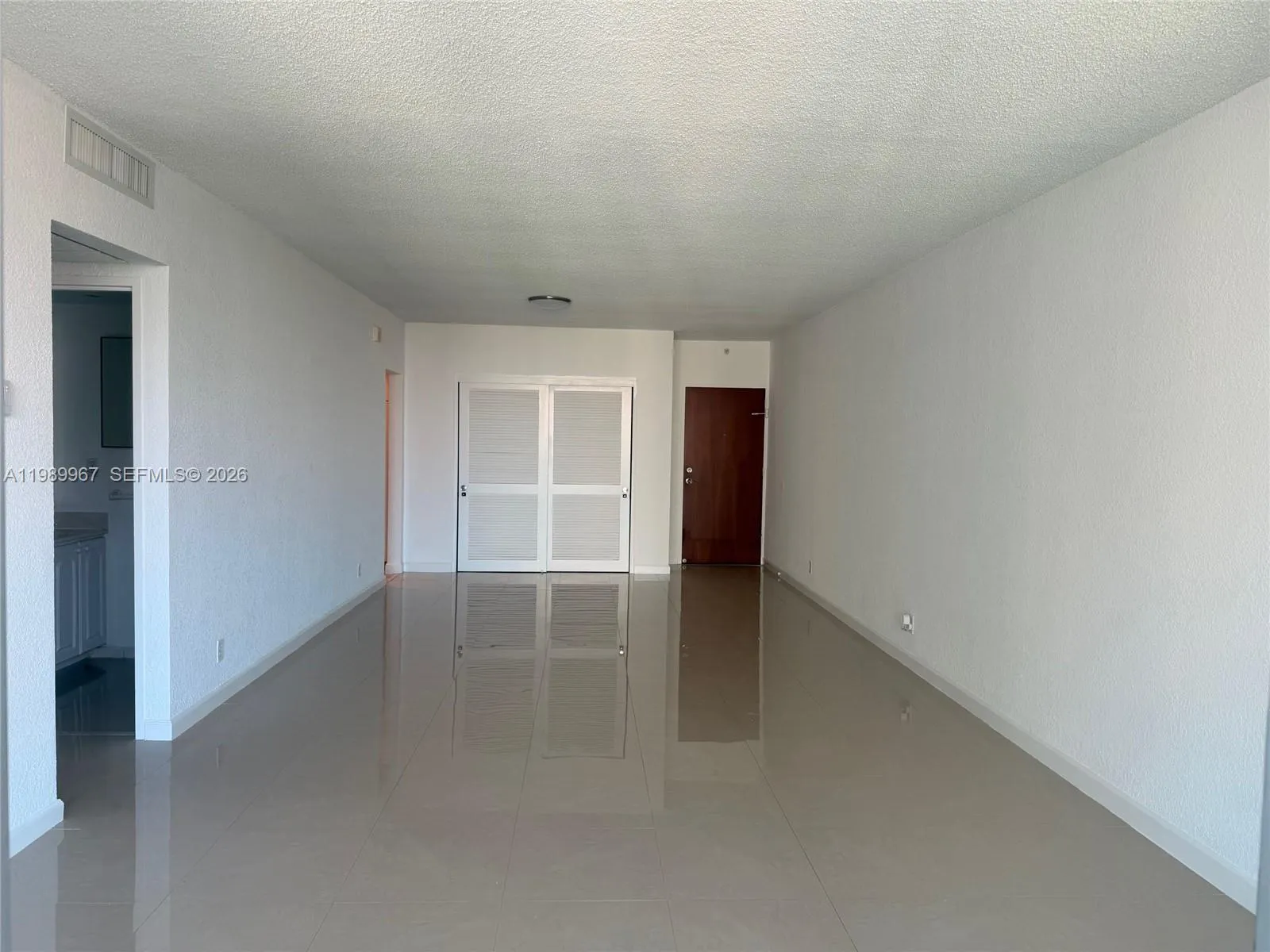 4001 S Ocean Dr 8h, Hollywood, Florida 33019, Hollywood, Florida 33019, 1 Bedroom Bedrooms, ,1 BathroomBathrooms,Residential Lease,For Rent,4001 S Ocean Dr 8h, Hollywood, Florida 33019,A11989967