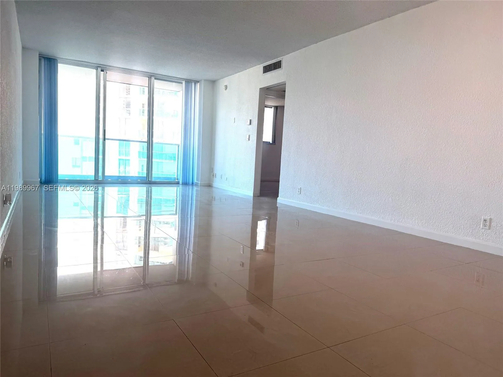 4001 S Ocean Dr 8h, Hollywood, Florida 33019, Hollywood, Florida 33019, 1 Bedroom Bedrooms, ,1 BathroomBathrooms,Residential Lease,For Rent,4001 S Ocean Dr 8h, Hollywood, Florida 33019,A11989967
