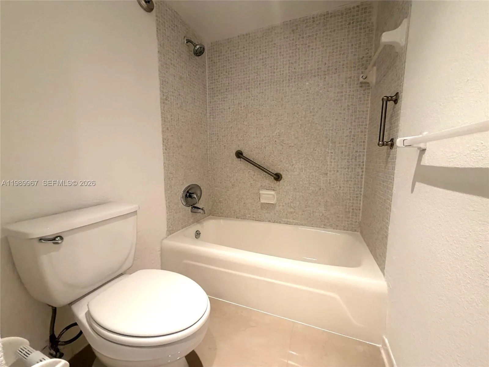 4001 S Ocean Dr 8h, Hollywood, Florida 33019, Hollywood, Florida 33019, 1 Bedroom Bedrooms, ,1 BathroomBathrooms,Residential Lease,For Rent,4001 S Ocean Dr 8h, Hollywood, Florida 33019,A11989967