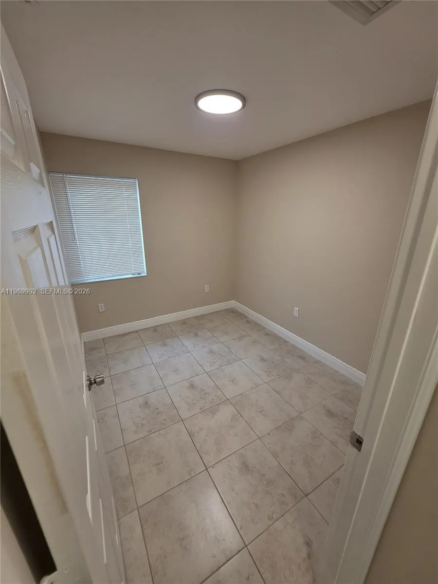 1990 Nw 4th Ct 7, Miami, Florida 33136, Miami, Florida 33136, 3 Bedrooms Bedrooms, ,1 BathroomBathrooms,Residential,For Sale,1990 Nw 4th Ct 7, Miami, Florida 33136,A11989992